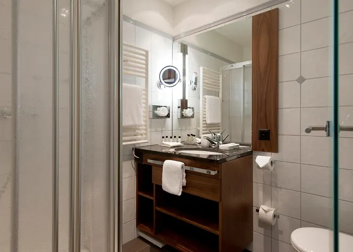 מלון Waldhotel & - For Body & Soul 4*