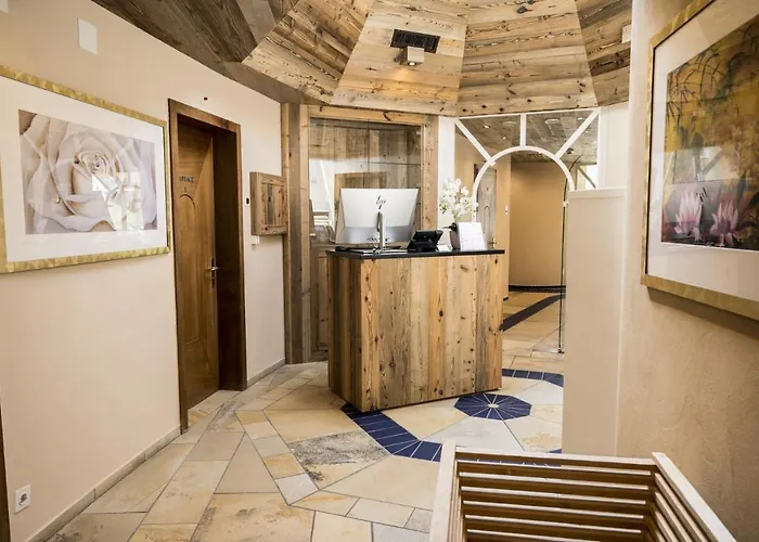 Ξενοδοχείο Waldhotel & - For Body & Soul 4*