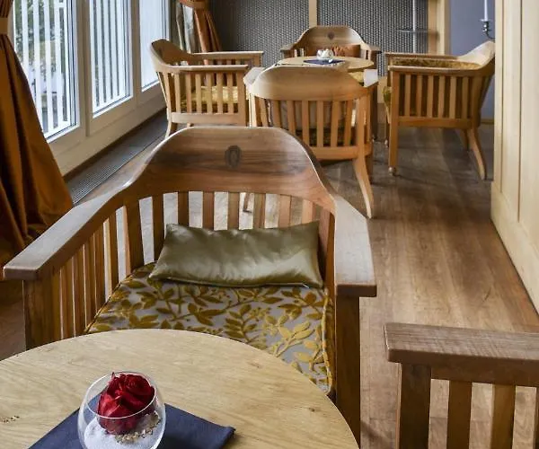 Ξενοδοχείο Waldhotel & - For Body & Soul Νταβός